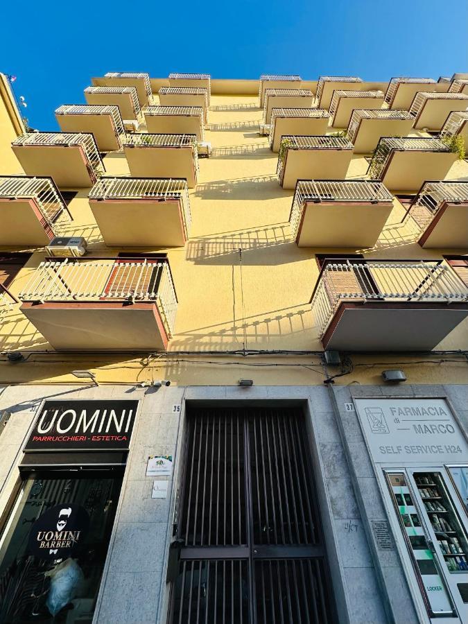 Appartement La Via Di Mezzo à Catane Extérieur photo