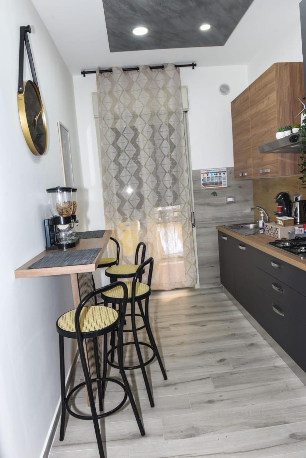 Appartement La Via Di Mezzo à Catane Extérieur photo